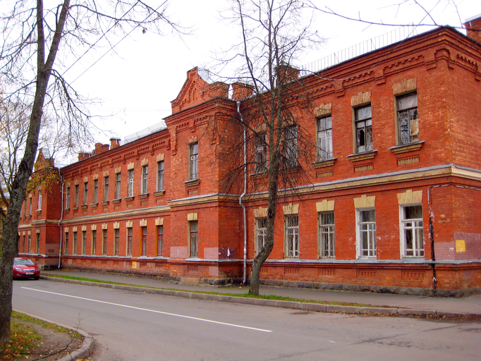 Казарма Офицерской стрелковой школы (Ломоносов))